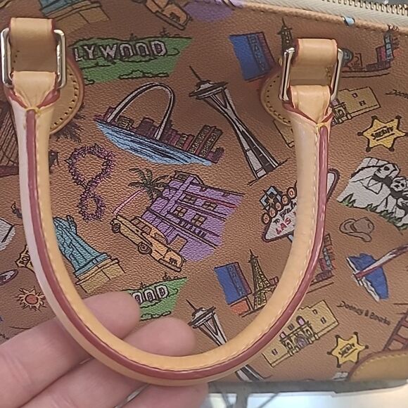 𝅺Dooney & Bourke Americana Landmark  Tote Versatile Satchel Limited Edition - Picture 5 of 13